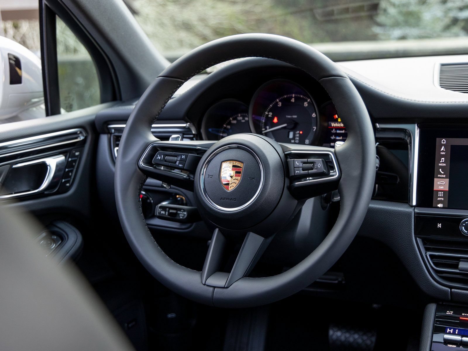 New 2026 Porsche Macan AWD/4WD image 40