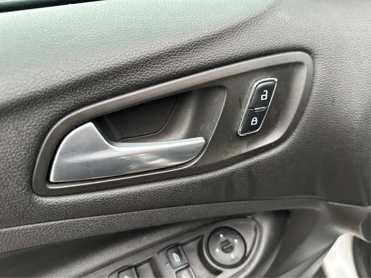 Used 2013 Ford Escape SE FWD image 11
