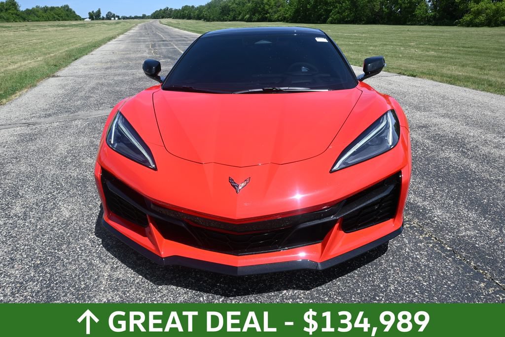 Used 2026 Chevrolet Corvette Z06 w/ Stealth Interior Trim Package RWD image 9