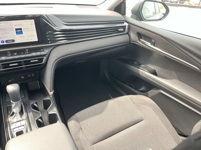 Used 2026 Toyota Camry LE FWD image 13