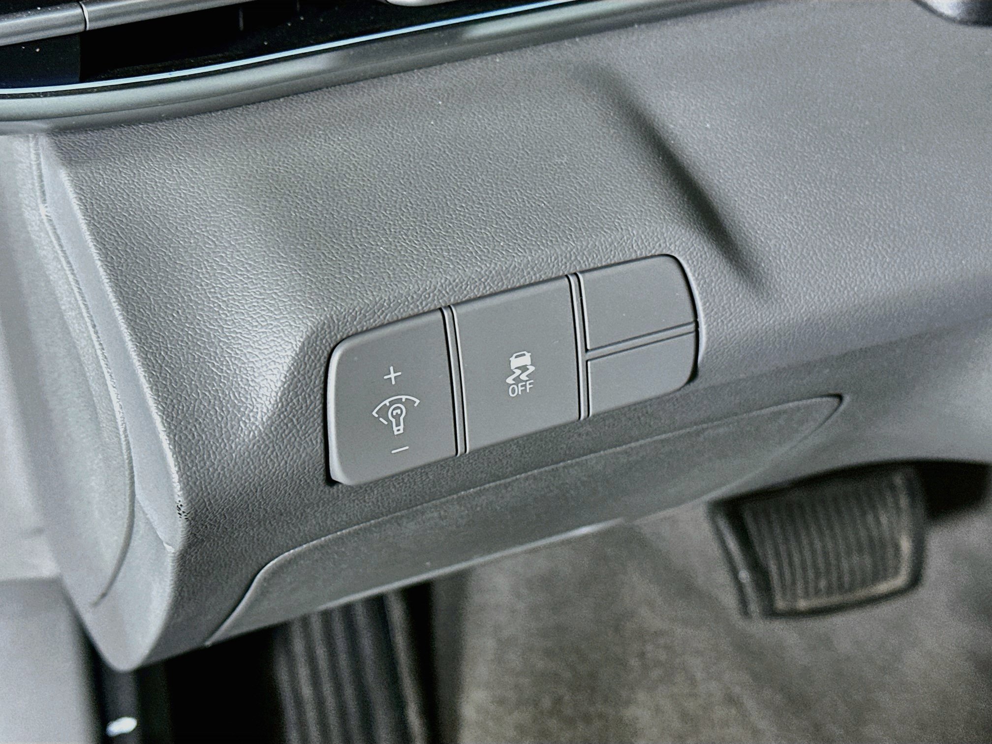 Used 2025 Hyundai Elantra SEL FWD image 17