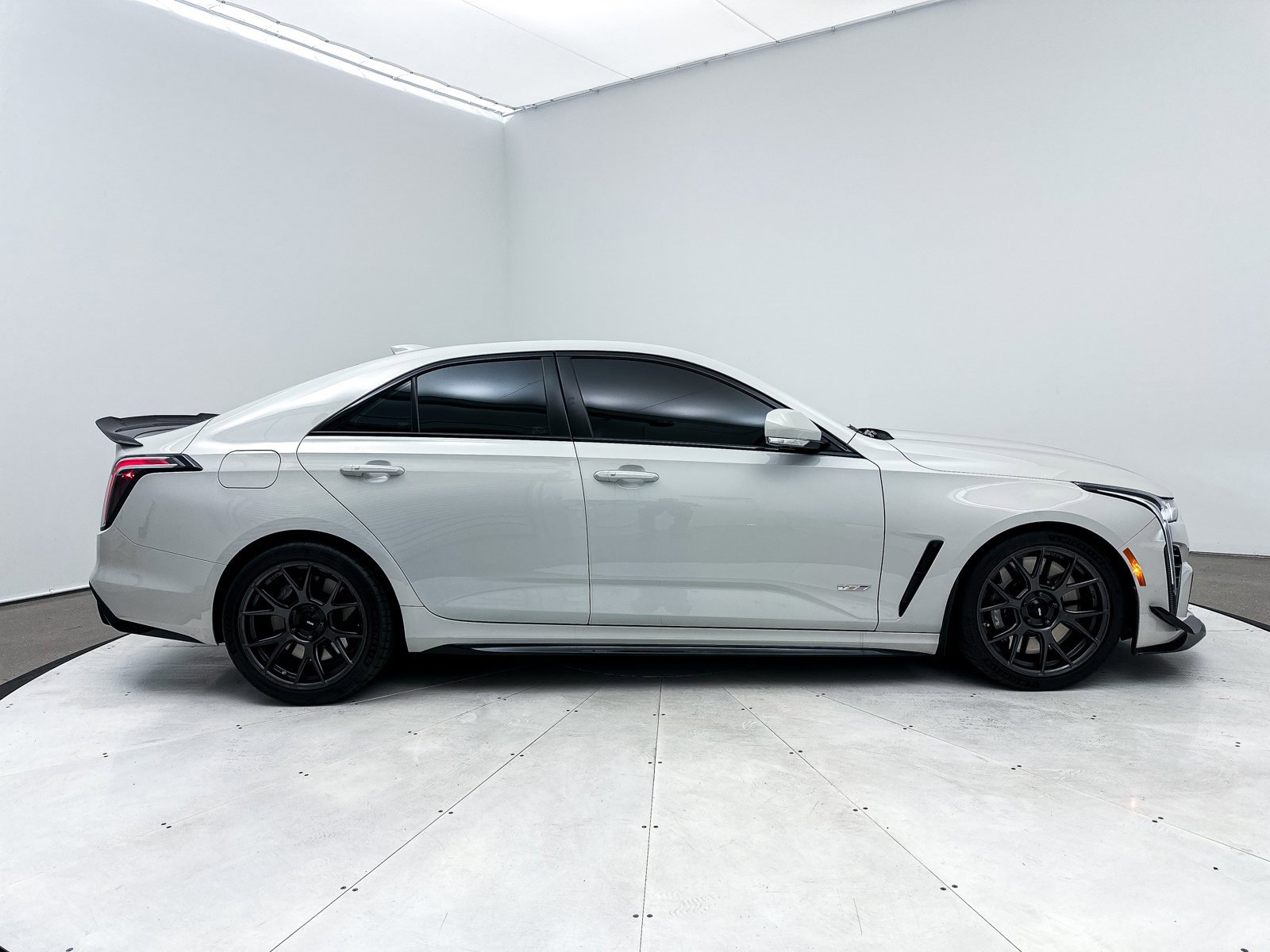 Used 2022 Cadillac CT4 V Blackwing w/ Carbon Fiber 1 Package image 49