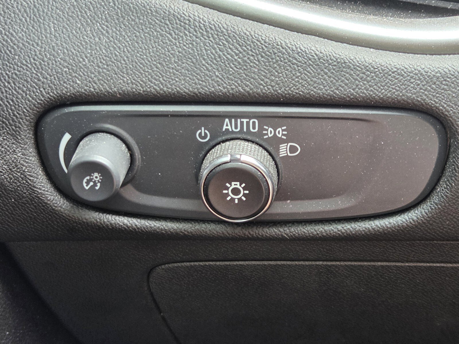 Used 2025 Chevrolet Malibu LS image 18