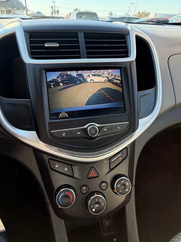 Used 2018 Chevrolet Sonic LS image 9