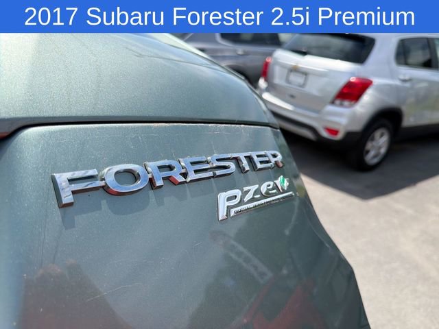 Used 2017 Subaru Forester 2.5i Premium w/ All-Weather Package AWD/4WD image 17