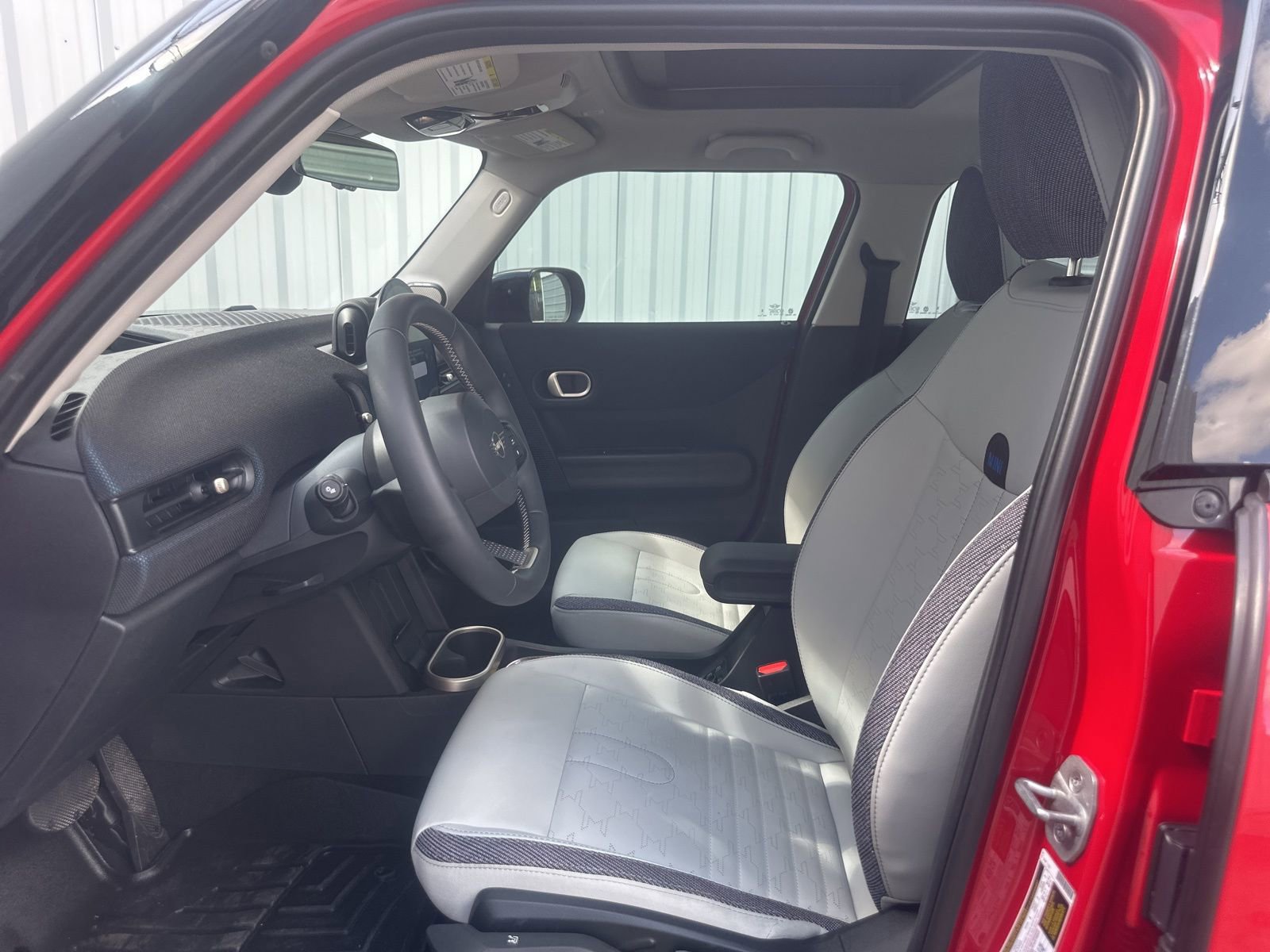 Used 2025 MINI Cooper S FWD image 12