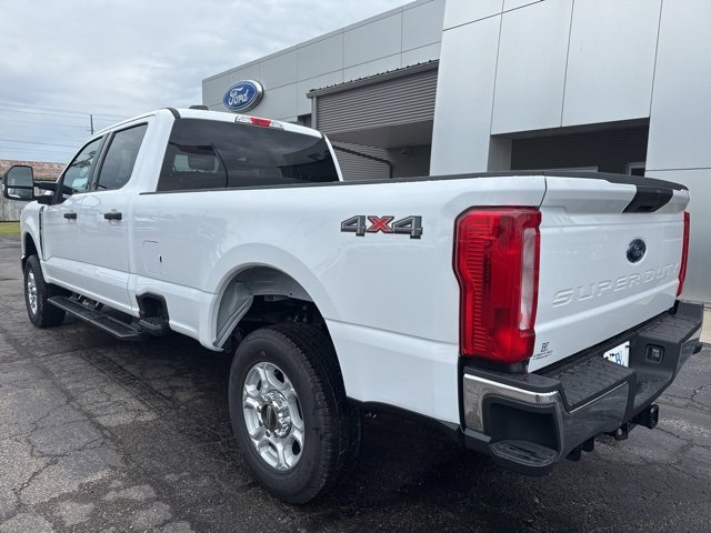 New 2026 Ford F350 XLT w/ Snow Plow/Camper Package image 3