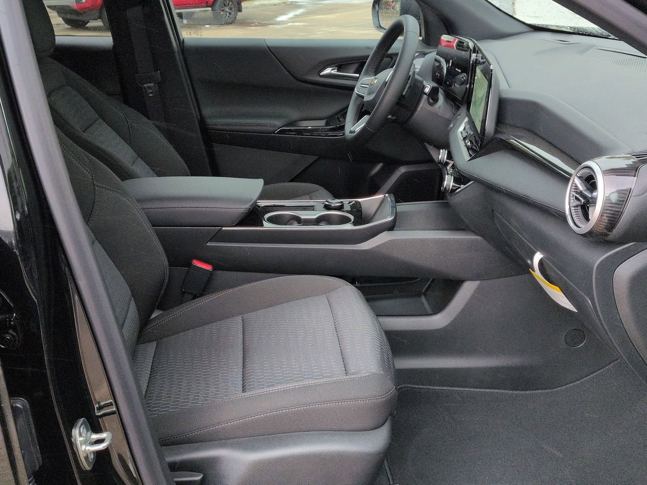 New 2026 Chevrolet Equinox LT w/ Safety and Technology Package FWD image 24