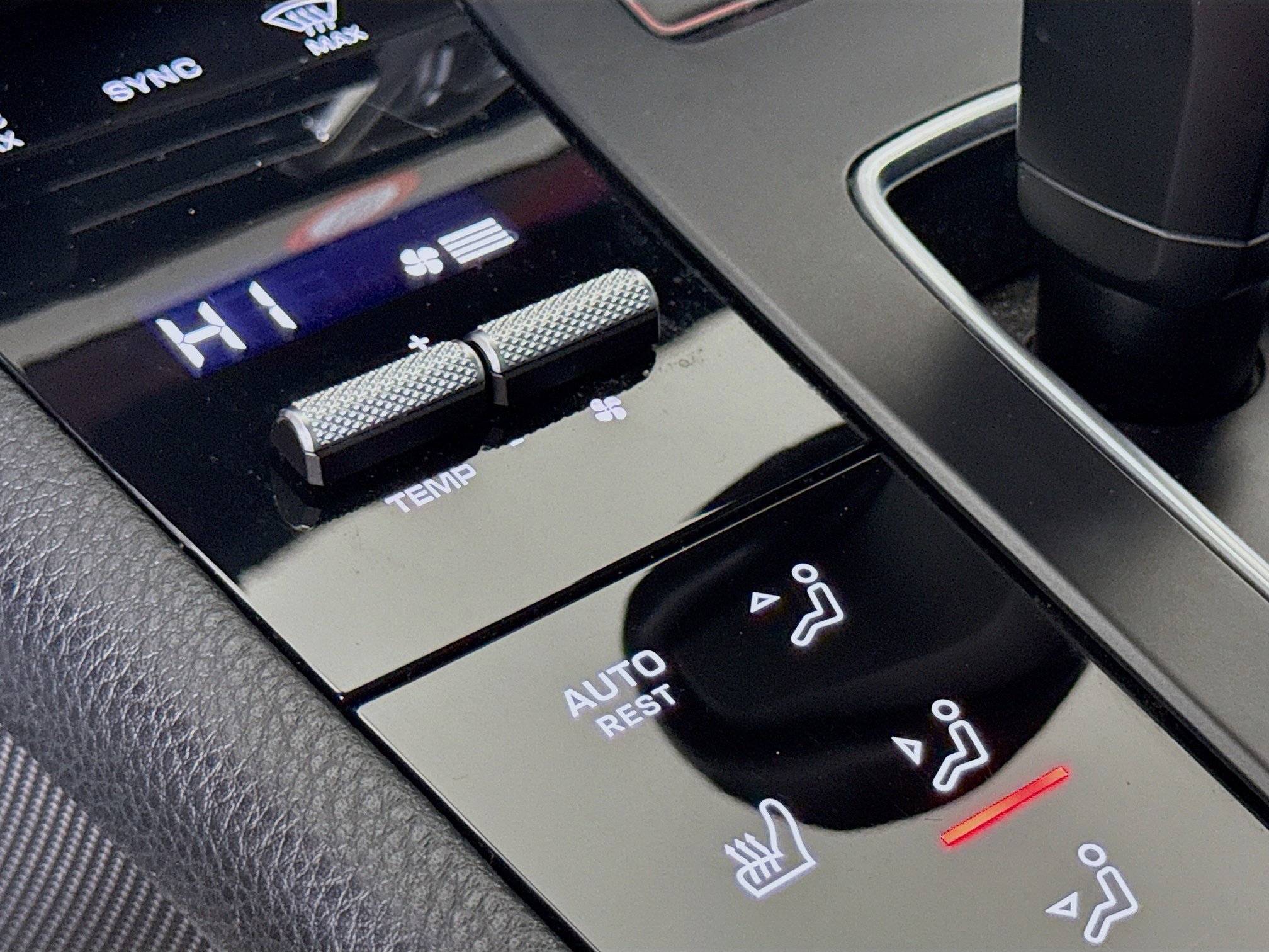 Certified 2022 Porsche Macan S image 20