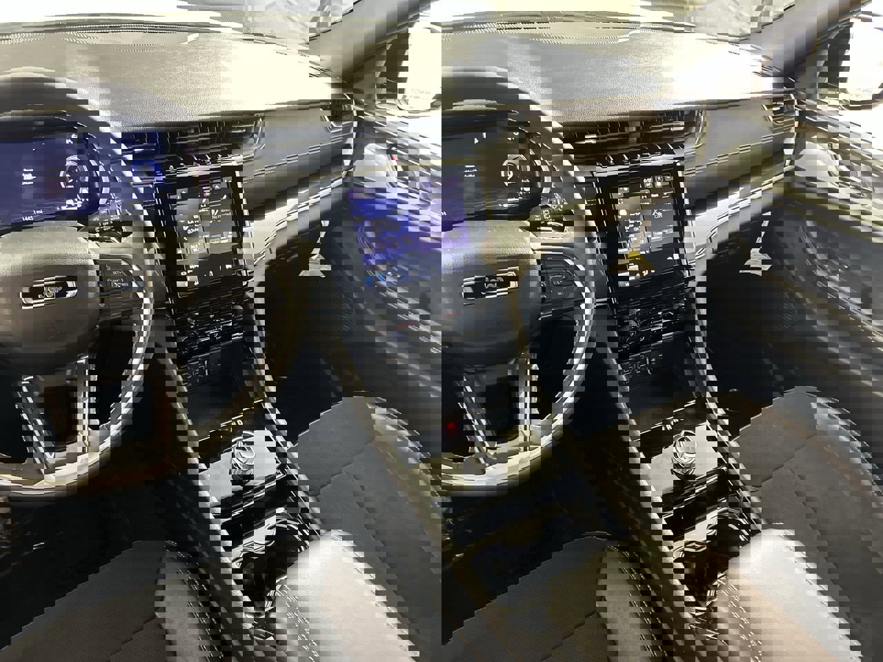 Used 2023 Jeep Grand Cherokee L Laredo image 22