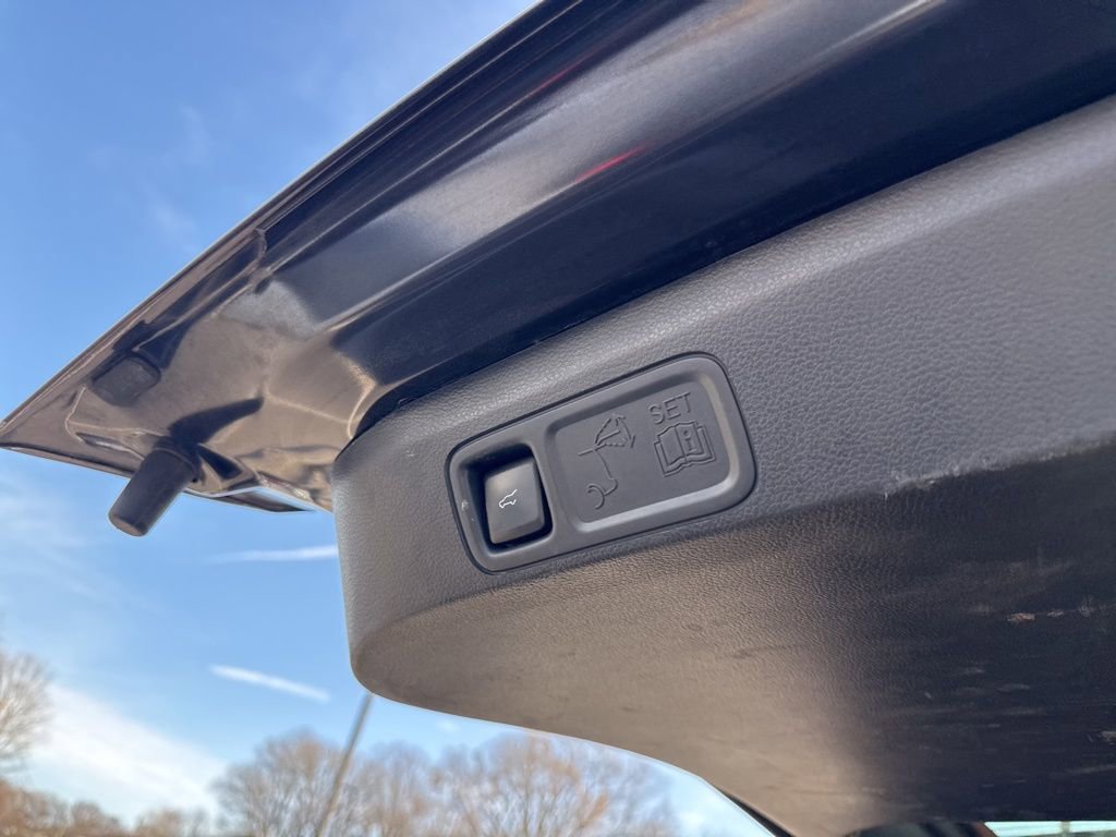 Used 2024 Ford Expedition Limited image 11