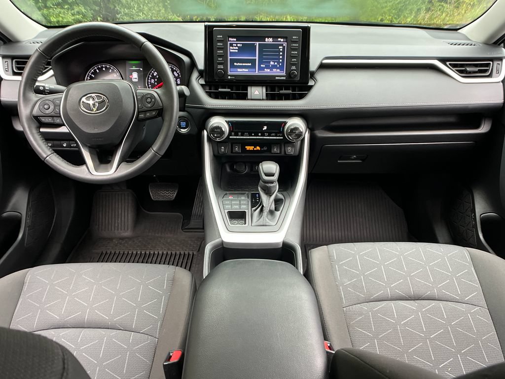 Used 2022 Toyota RAV4 XLE w/ Convenience Package AWD/4WD image 13