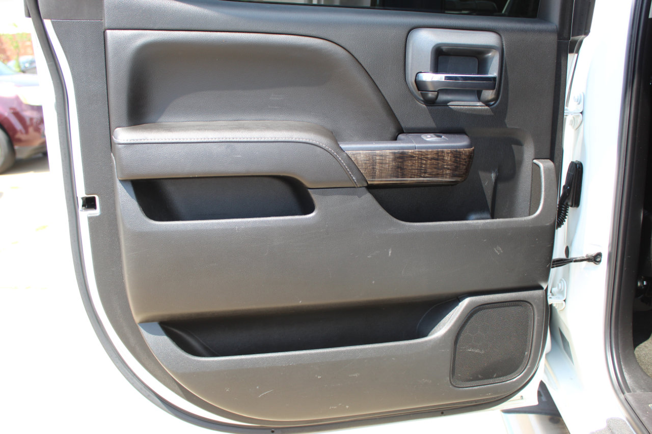 Used 2015 GMC Sierra 3500 Denali image 15