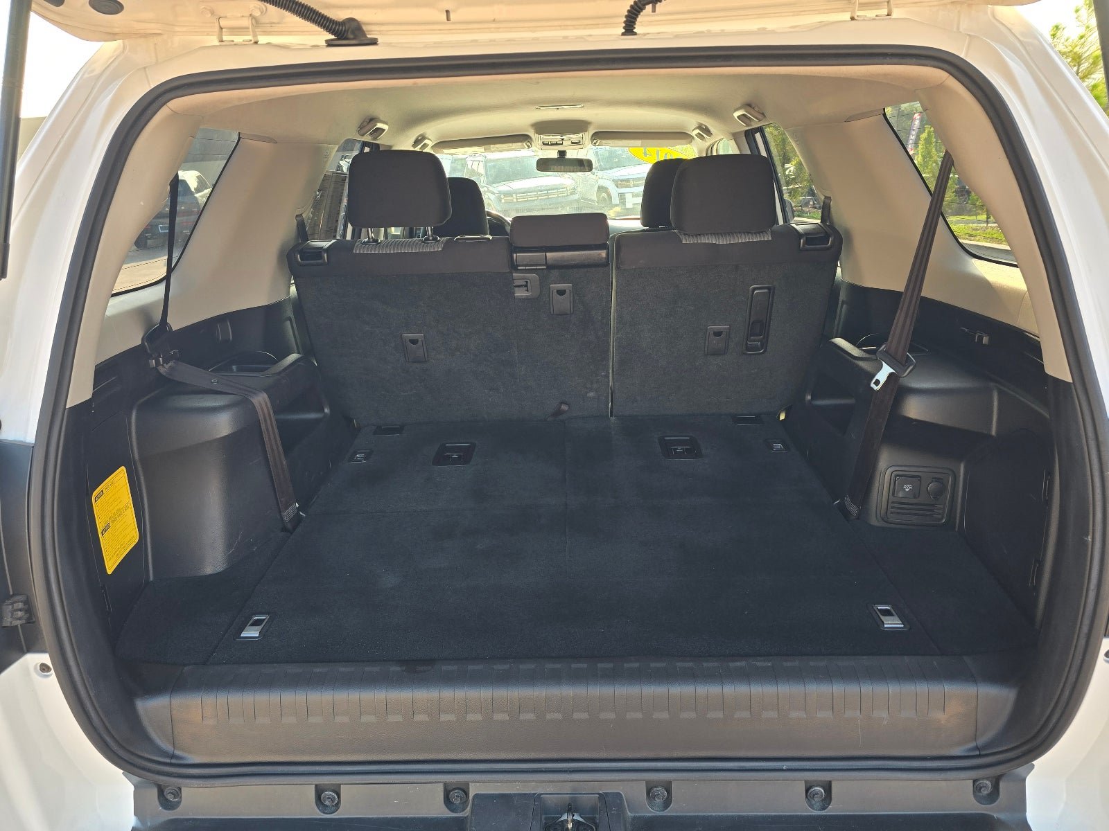 Used 2014 Toyota 4Runner SR5 AWD/4WD image 25