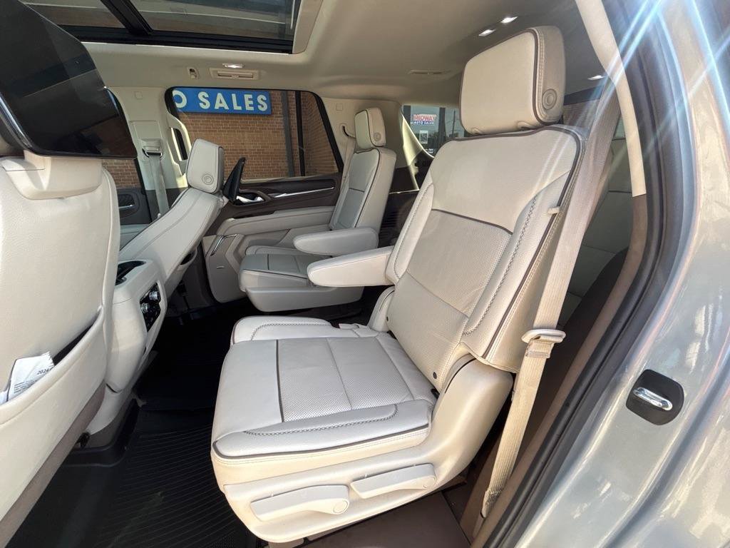 Used 2024 GMC Yukon Denali w/ Advanced Technology Package AWD/4WD image 23