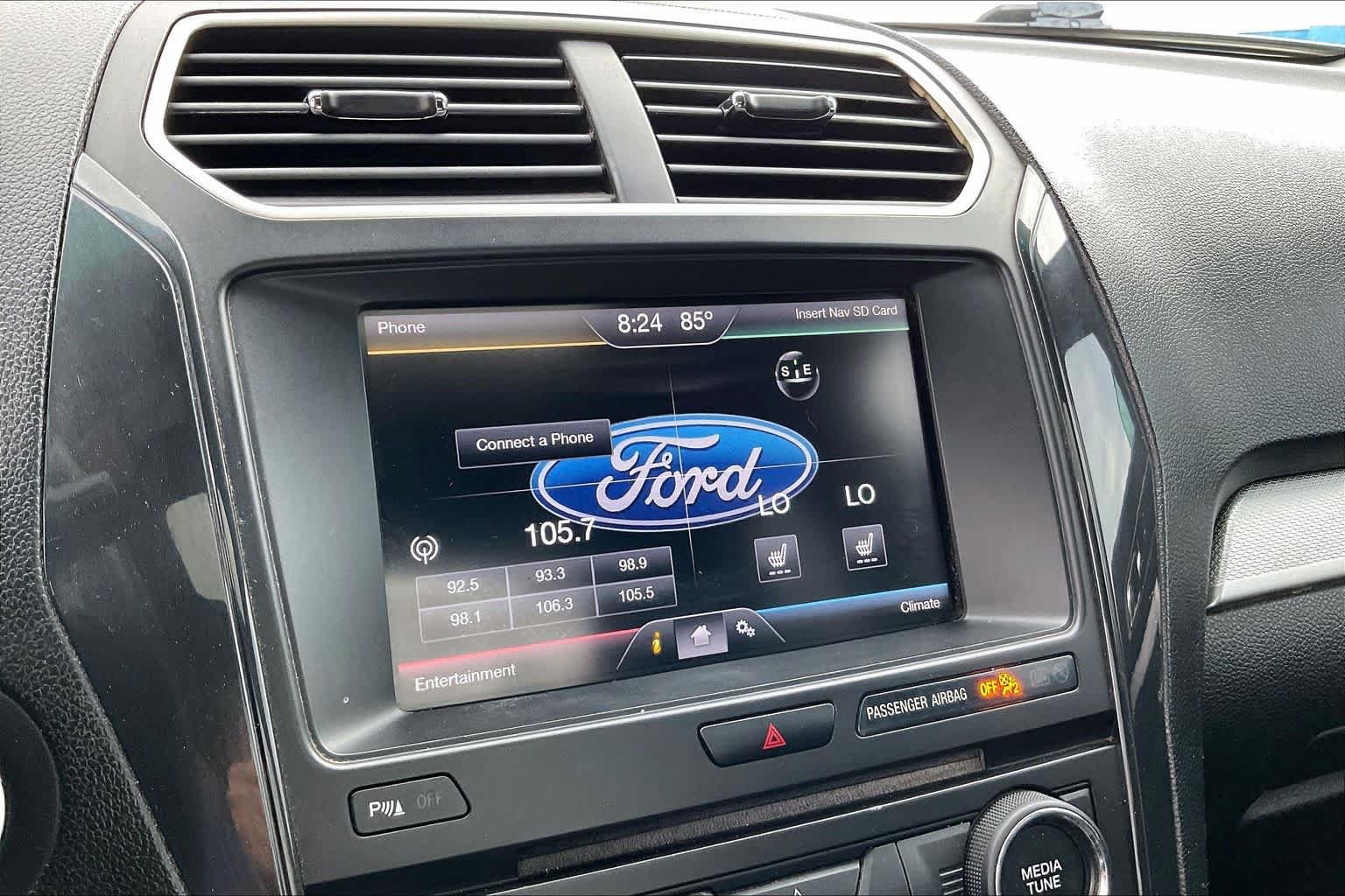 Used 2016 Ford Explorer XLT w/ Equipment Group 202A AWD/4WD image 31