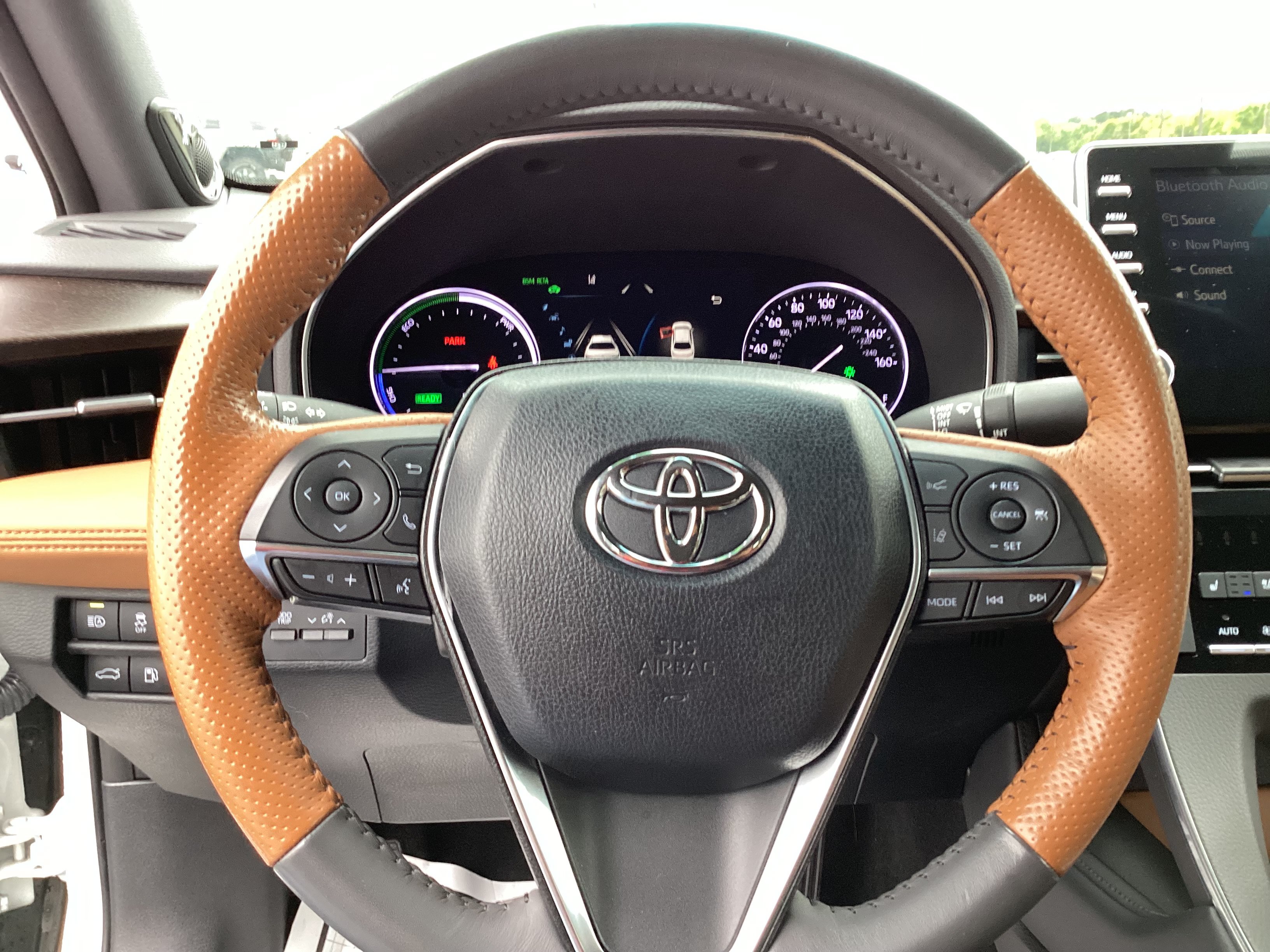 Certified 2019 Toyota Avalon Limited w/ All Weather Liner Package FWD image 4