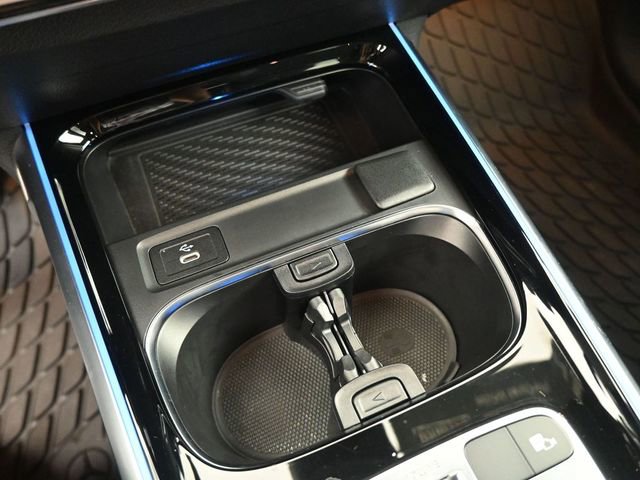 New 2024 Mercedes-Benz GLB 250 image 30
