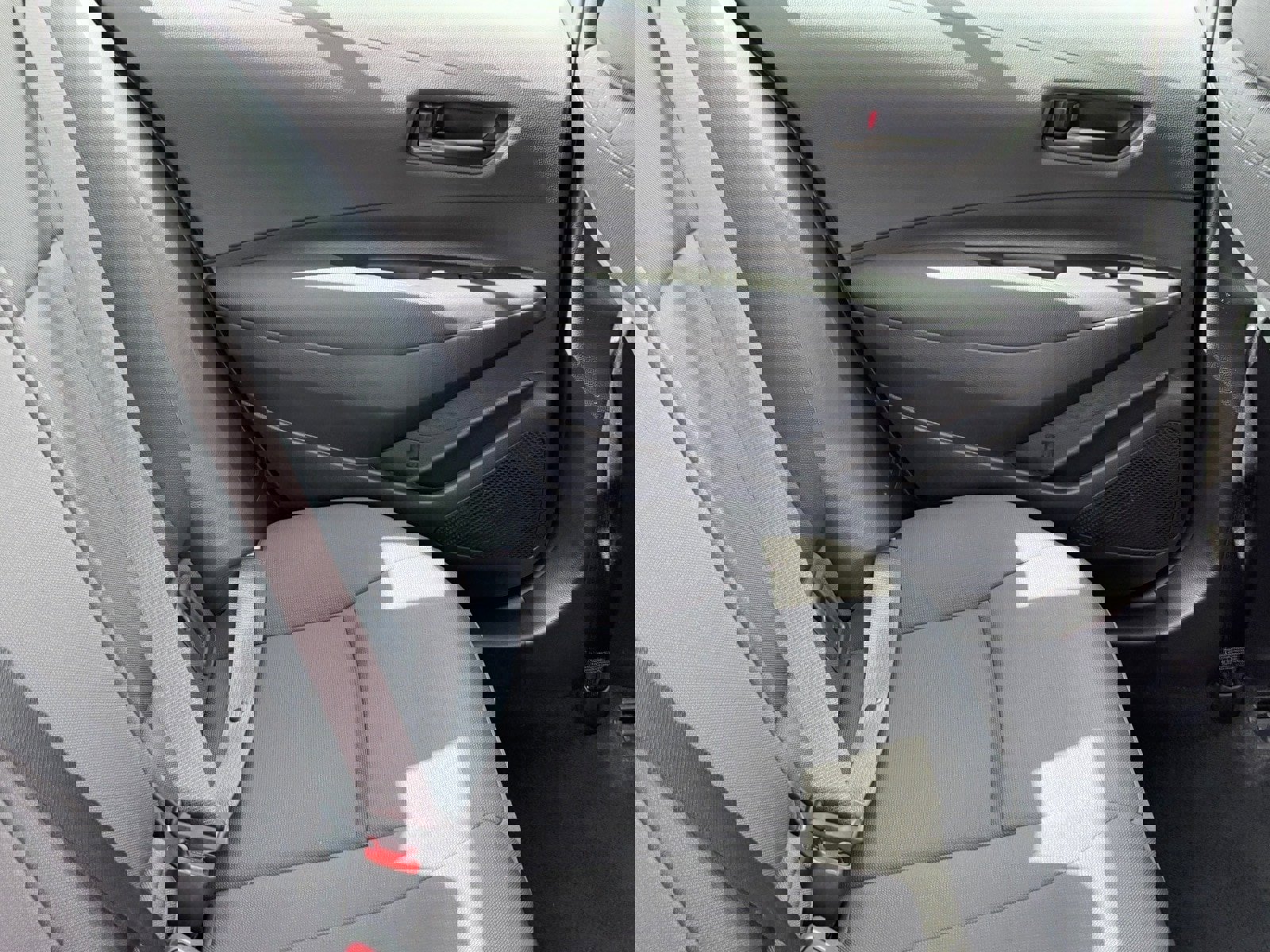 Used 2025 Toyota Corolla LE image 11