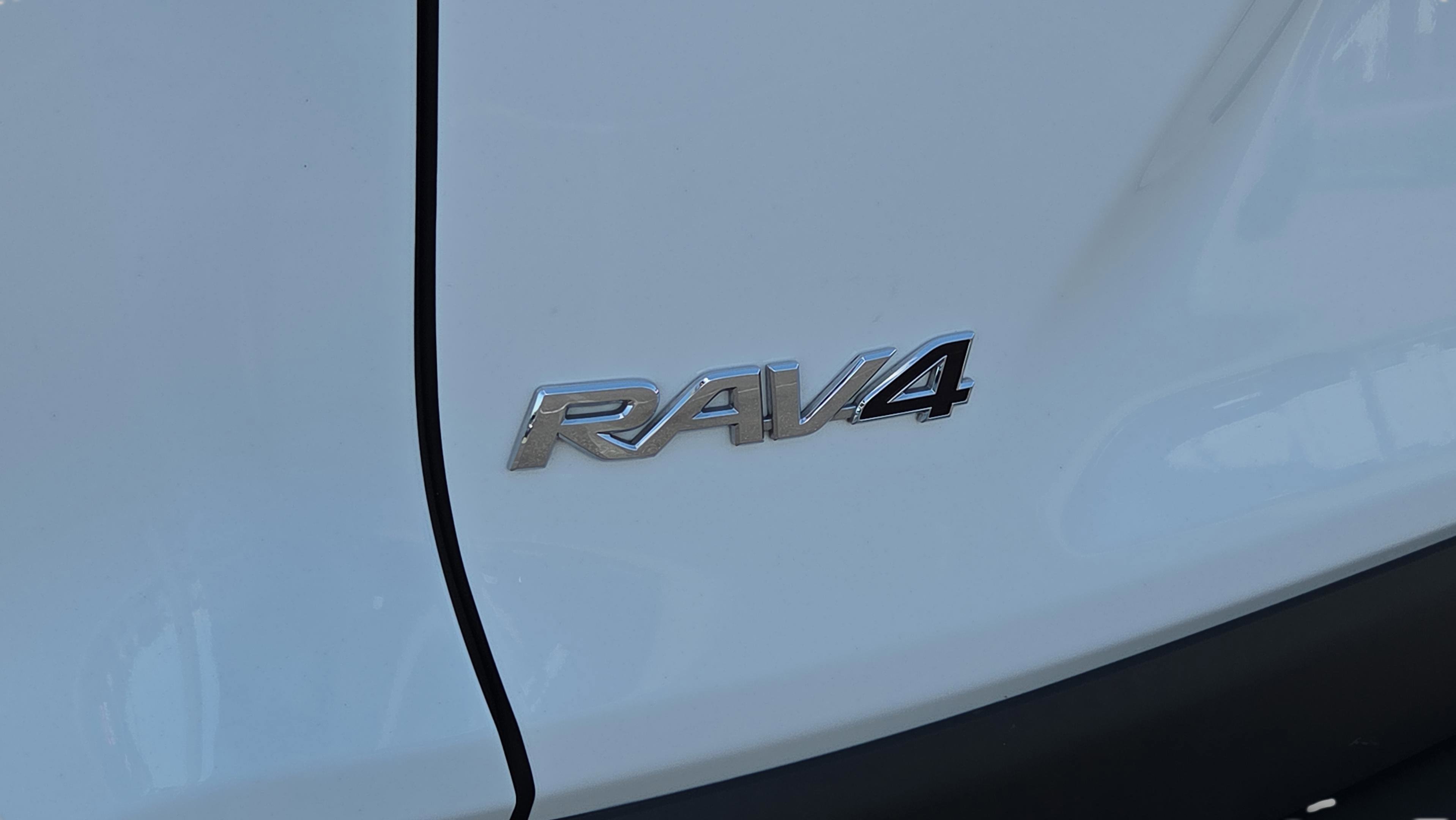 Certified 2024 Toyota RAV4 XLE w/ Convenience Package FWD image 32