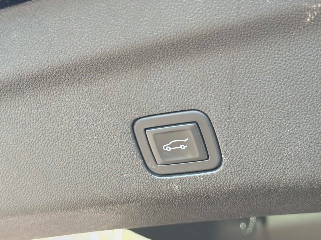 Used 2023 GMC Yukon AT4 w/ AT4 Premium Plus Package AWD/4WD image 20