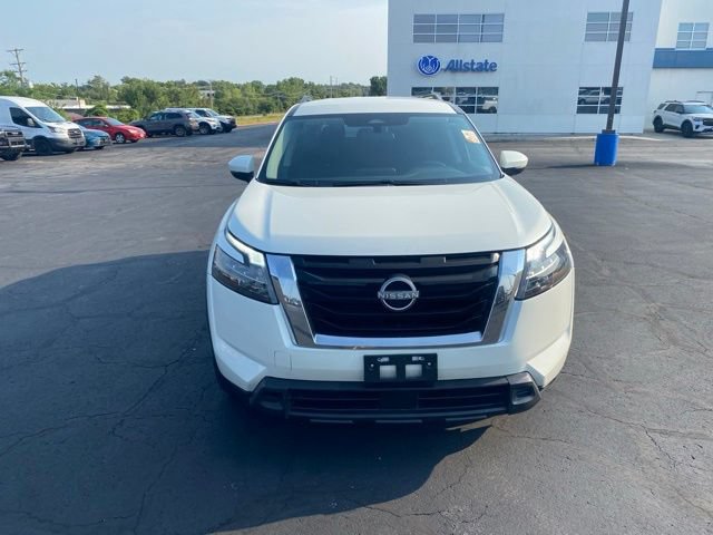 Used 2024 Nissan Pathfinder SV FWD image 9