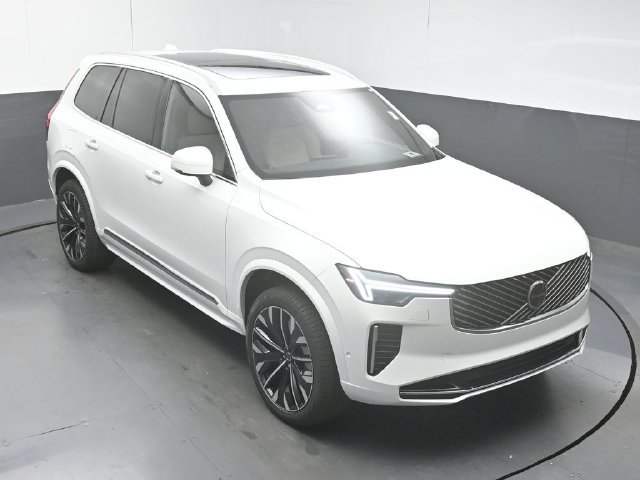 Used 2026 Volvo XC90 T8 Plus w/ Protection Package Premier AWD/4WD image 44