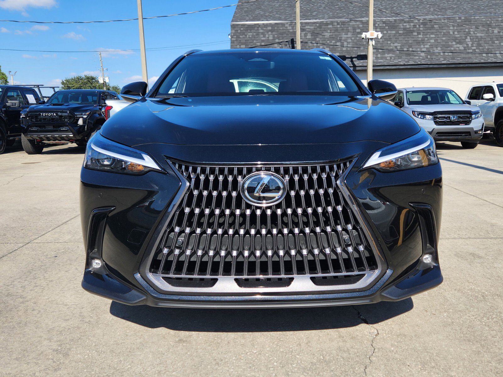 Used 2025 Lexus NX 350 NX 350 image 2