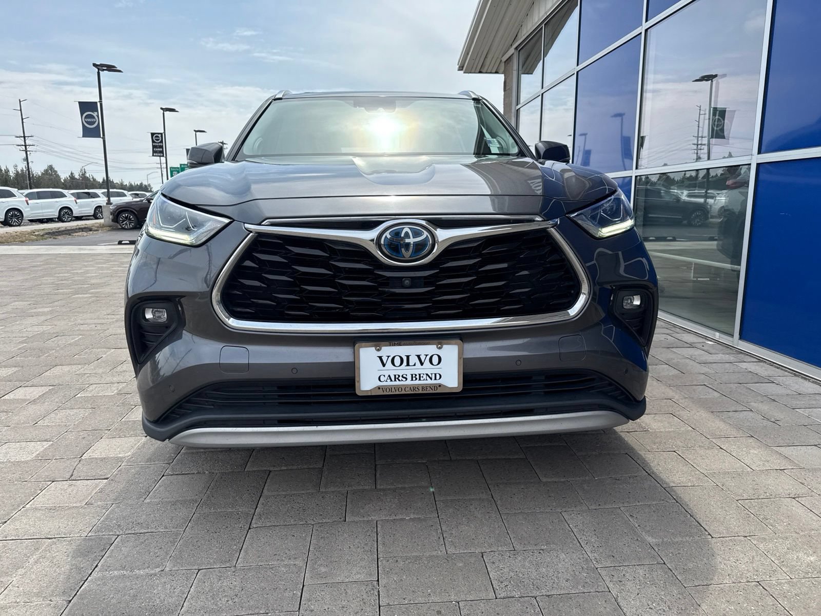 Used 2020 Toyota Highlander Platinum AWD/4WD image 3
