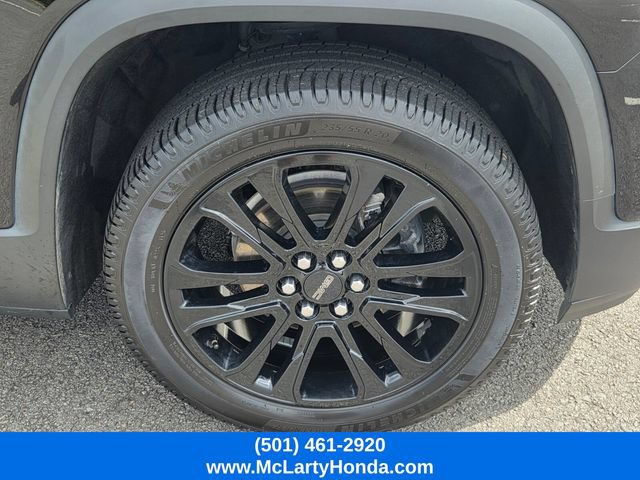 Used 2023 GMC Acadia SLE w/ Driver Convenience Package FWD image 18