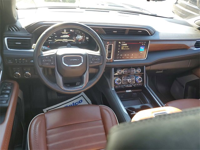 Used 2023 GMC Yukon Denali Ultimate image 7