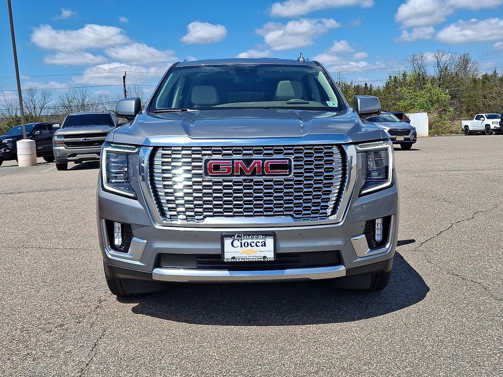 Used 2023 GMC Yukon XL Denali AWD/4WD image 5