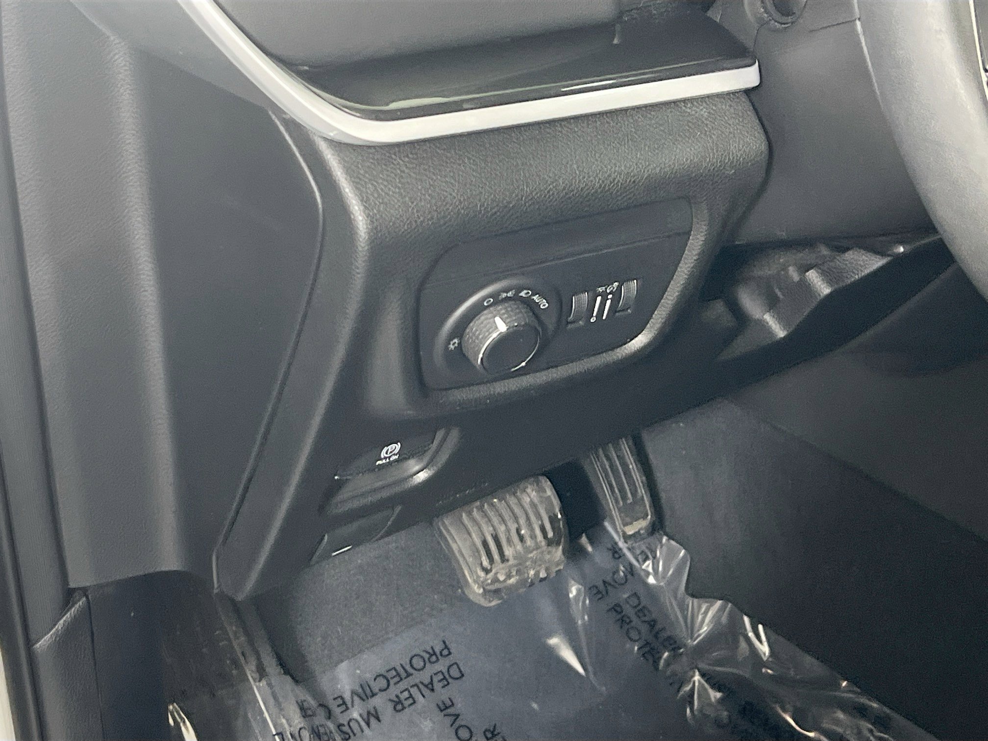 Used 2023 Jeep Grand Cherokee Altitude image 10