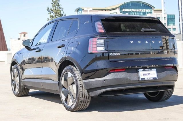 New 2025 Volvo EX30 Plus w/ Protection Package Premier image 6