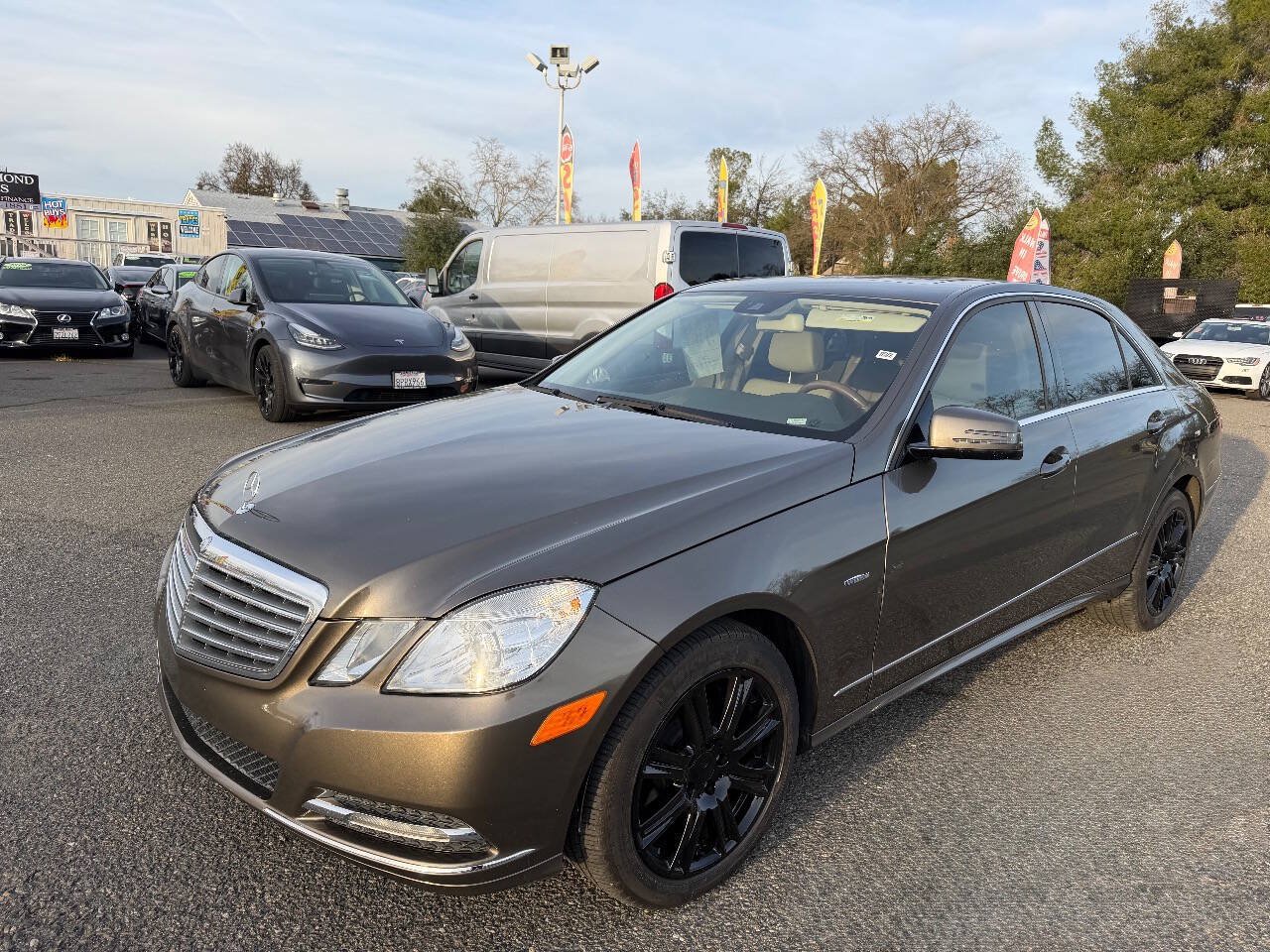 Used 2012 Mercedes-Benz E 350 BlueTEC Sedan image 9