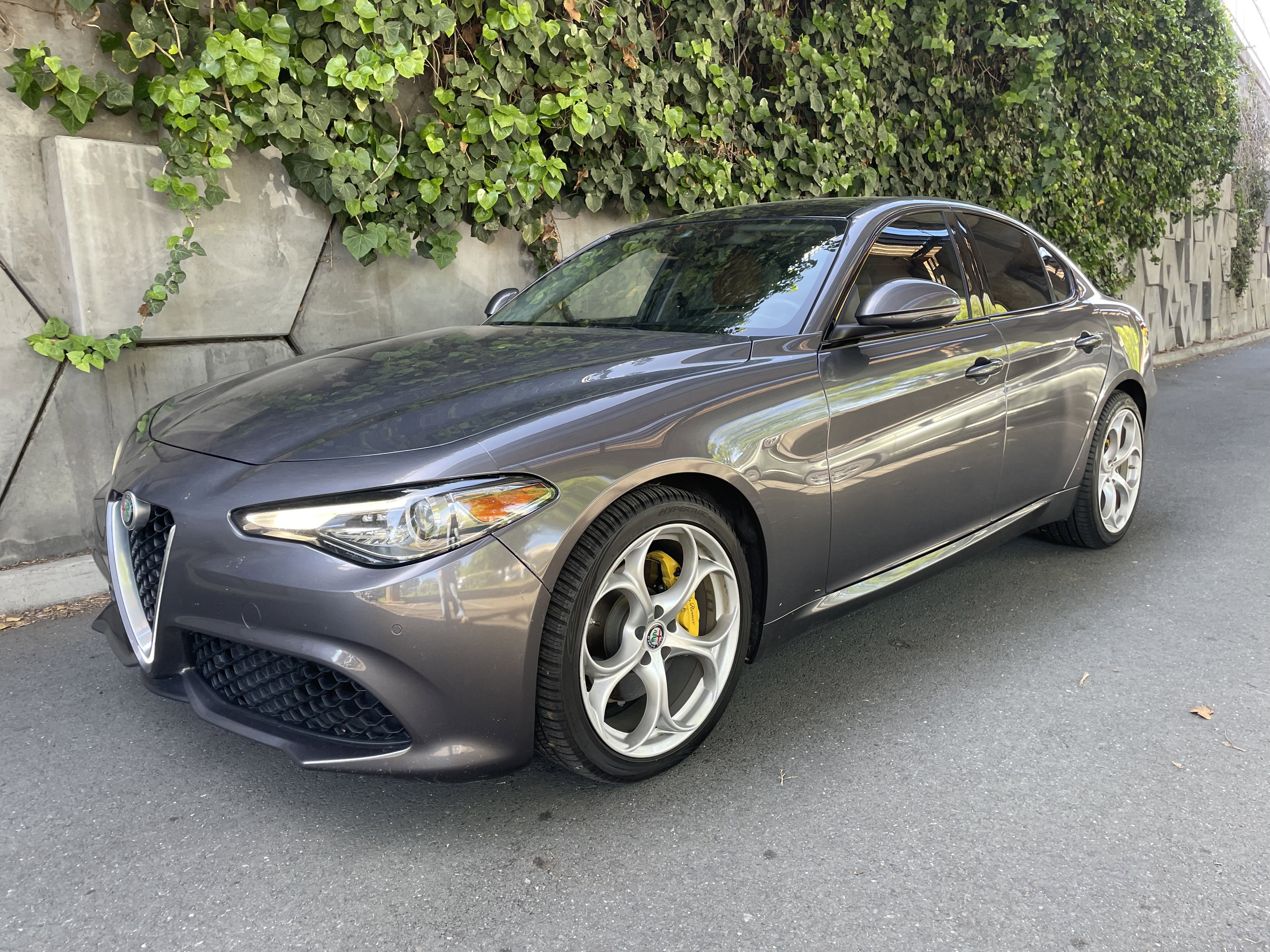 Used 2019 Alfa Romeo Giulia Ti Sport w/ Quick Order Package 22S Sport image 5
