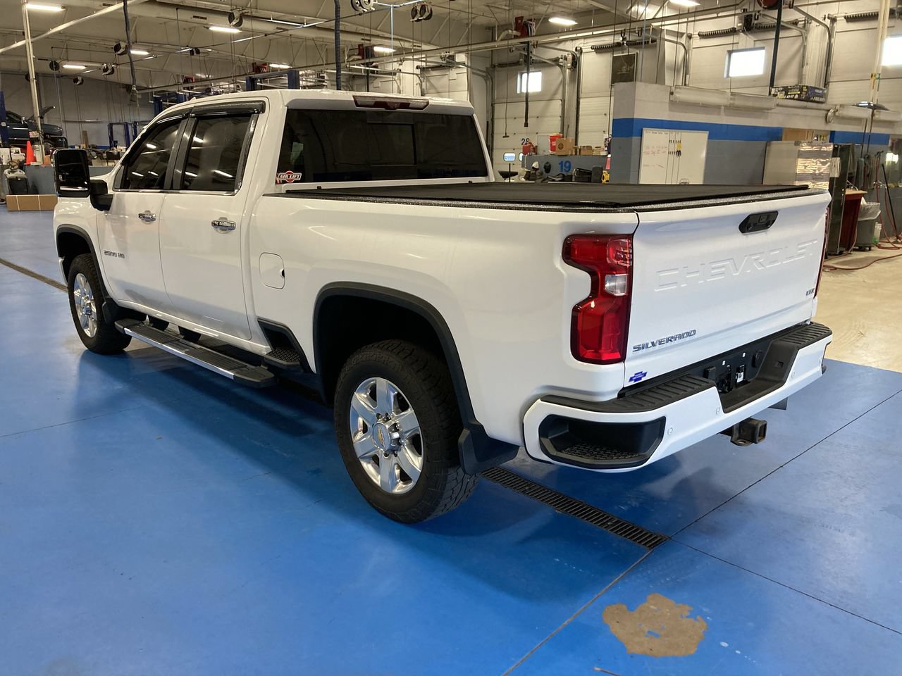 Used 2021 Chevrolet Silverado 2500 LTZ w/ Z71 Chrome Sport Edition AWD/4WD image 5