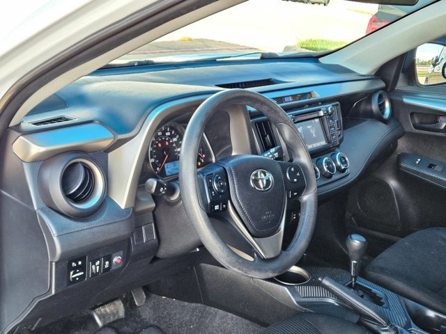 Used 2014 Toyota RAV4 LE image 10