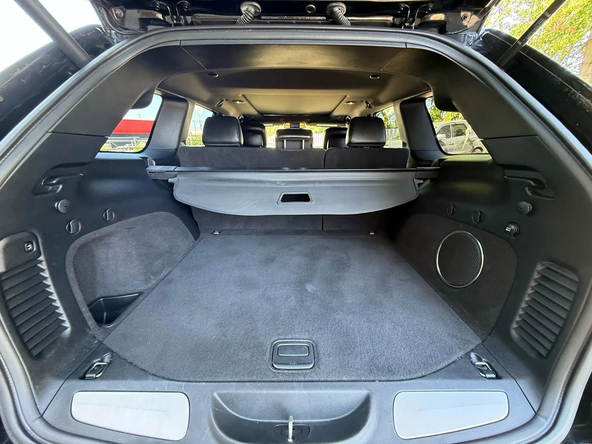 Used 2019 Jeep Grand Cherokee High Altitude AWD/4WD image 24