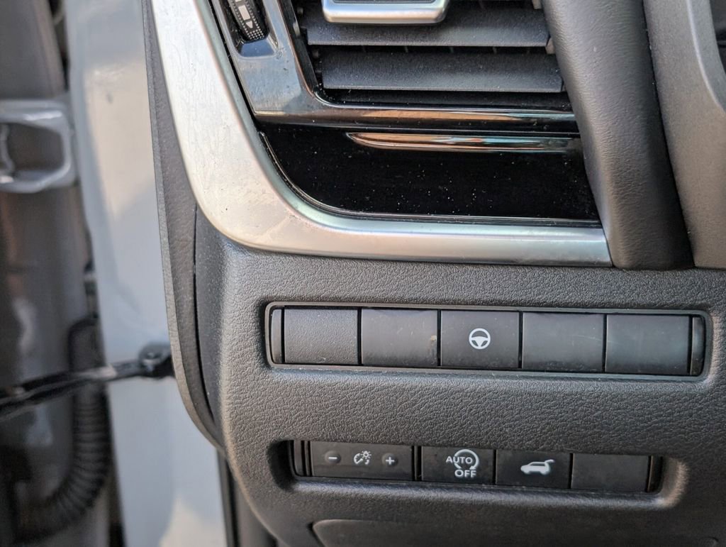 Certified 2024 Nissan Rogue SL image 28