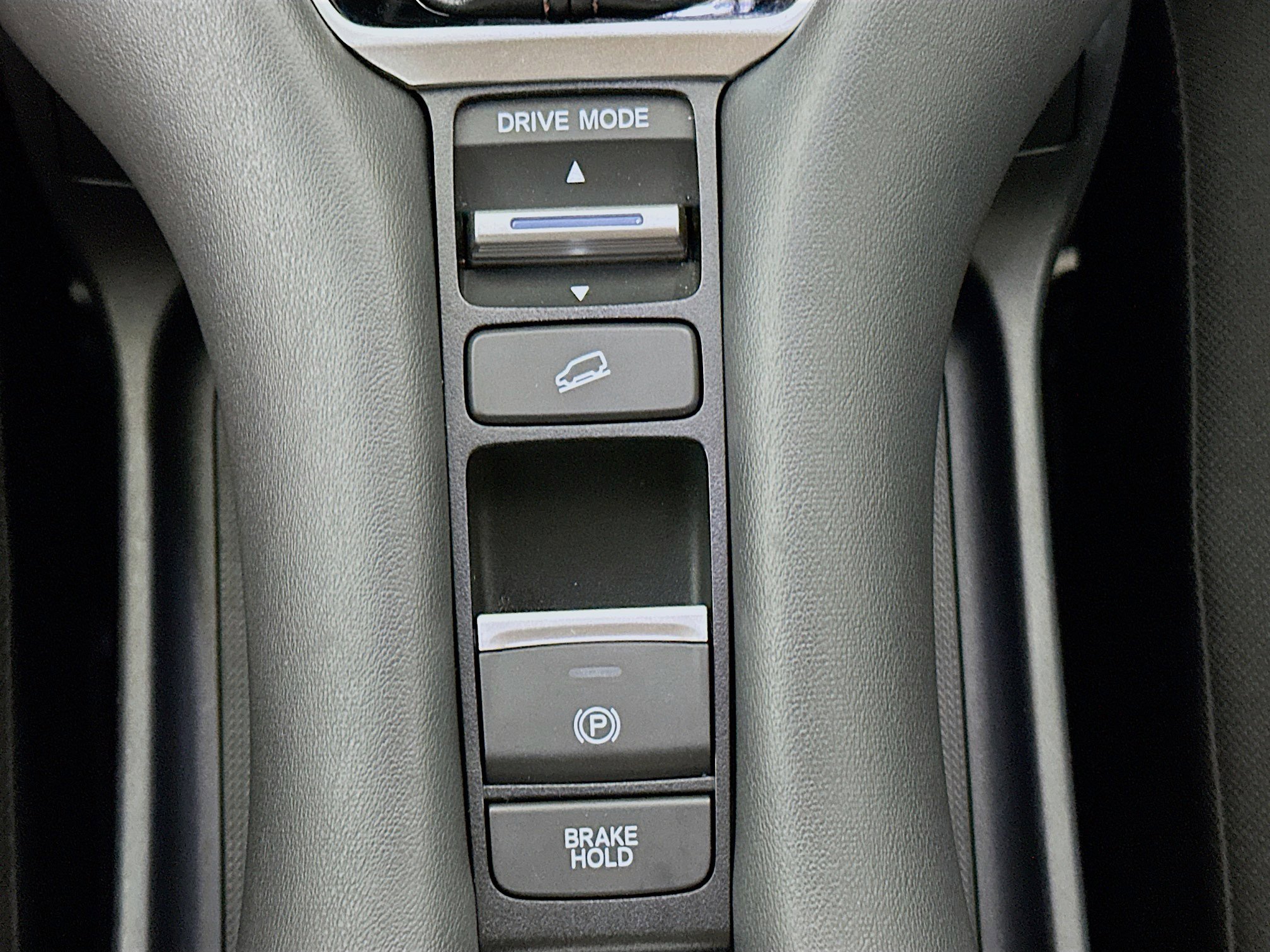 Used 2024 Honda HR-V Sport image 25