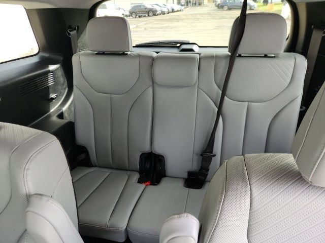 Used 2025 Hyundai Palisade SEL image 8
