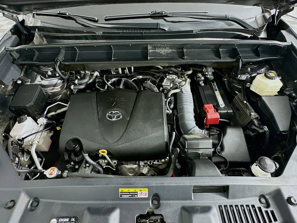 Used 2021 Toyota Highlander Limited image 32