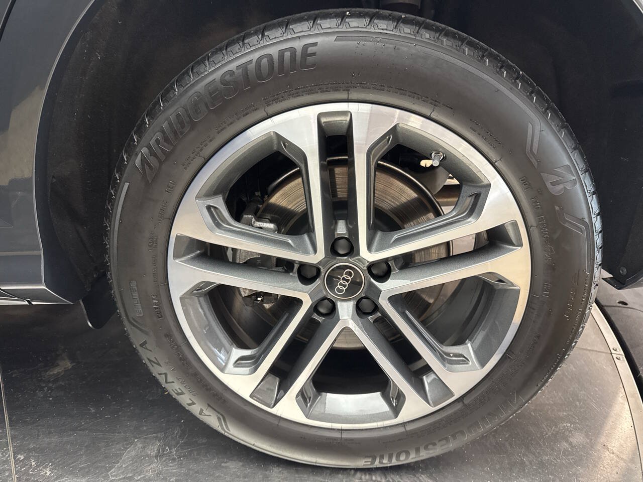 Used 2025 Audi Q5 Premium AWD/4WD image 31