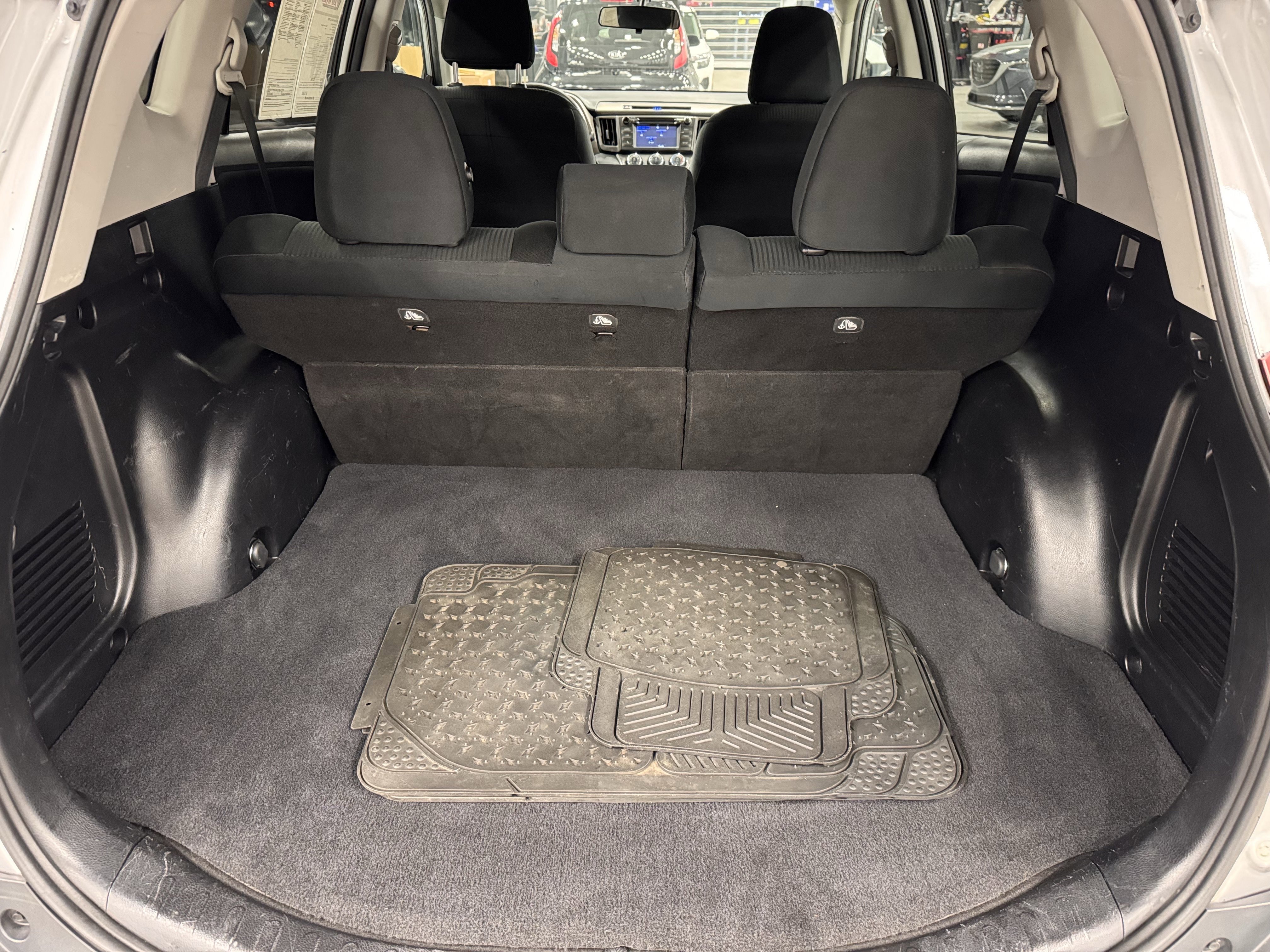 Used 2015 Toyota RAV4 LE image 22