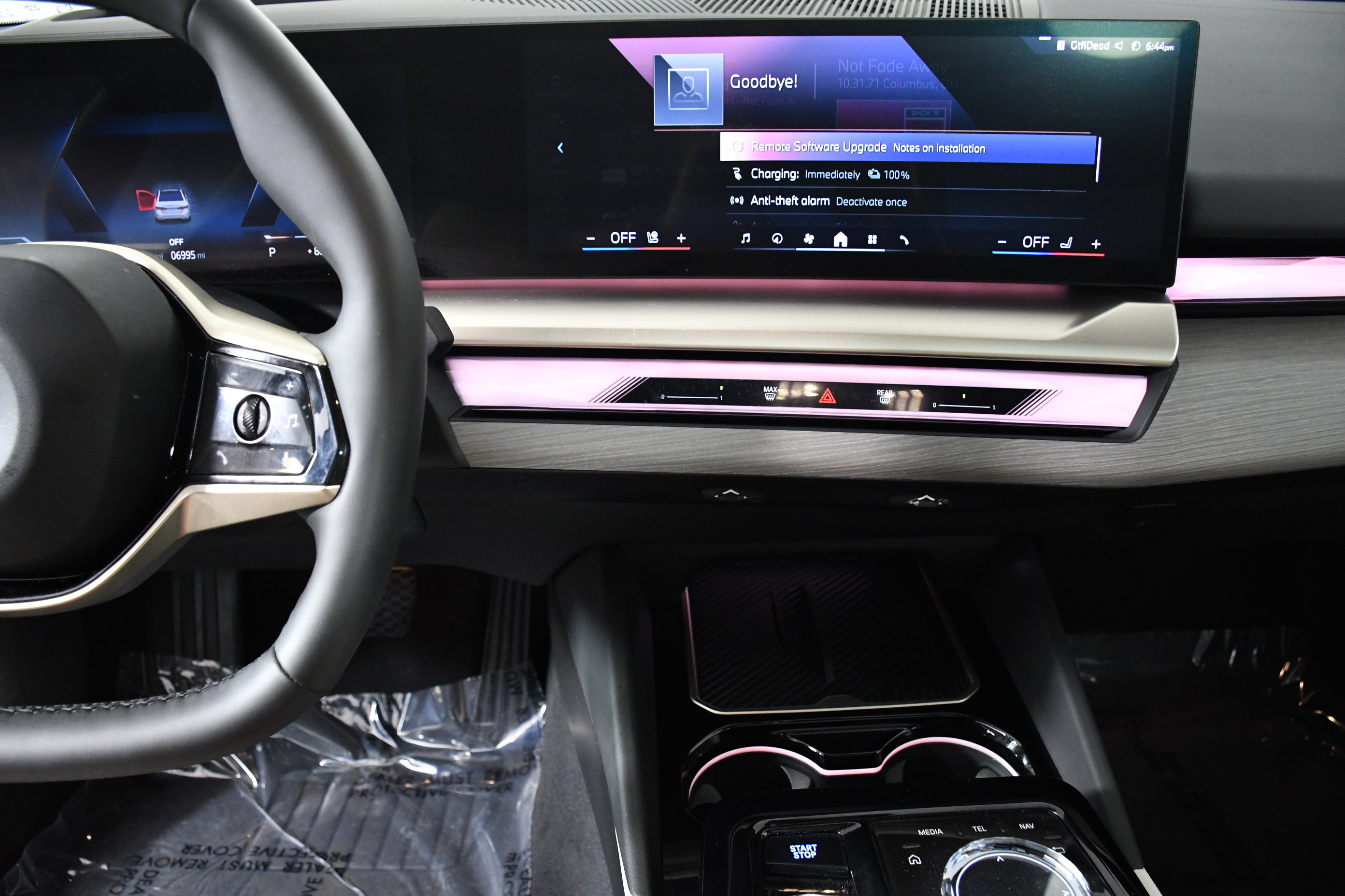 Used 2025 BMW i5 eDrive40i w/ Executive Package image 15