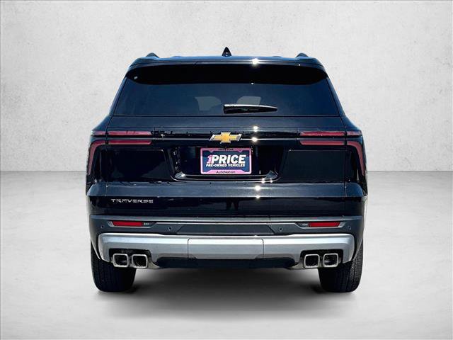 Used 2026 Chevrolet Traverse LT FWD image 4