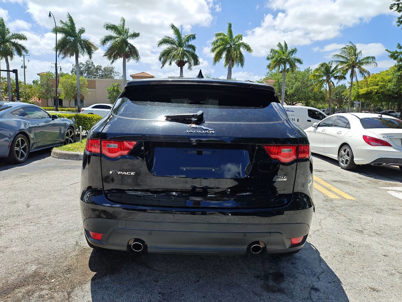 Used 2019 Jaguar F-PACE AWD/4WD image 7