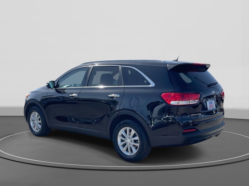 Used 2016 Kia Sorento LX image 6