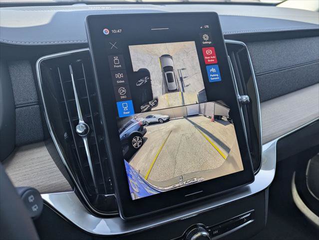 New 2026 Volvo XC90 T8 Plus w/ Protection Package AWD/4WD image 9